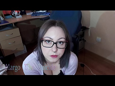 ❤️ Көзілдірік киген сексуалды қыз камерада дилдоны терең сорып алады ❌ Порно бойынша бізде ❌